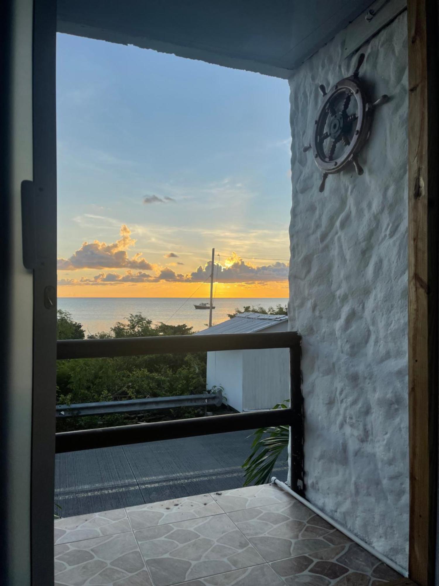 Sunrise View Posada Morris Hill Eksteriør bilde